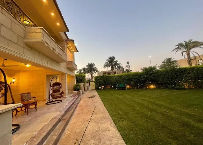 Spacious Family With Garden, Rooftop & Sea Views Villa Ain Sukhna