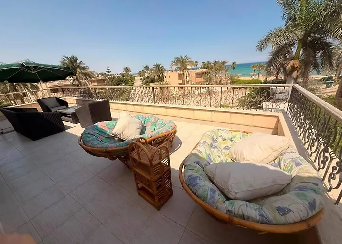 Spacious Family With Garden, Rooftop & Sea Views *