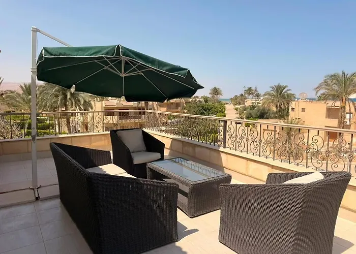 Spacious Family With Garden, Rooftop & Sea Views * Ain Sukhna