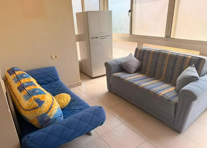 Spacious Family With Garden, Rooftop & Sea Views Villa