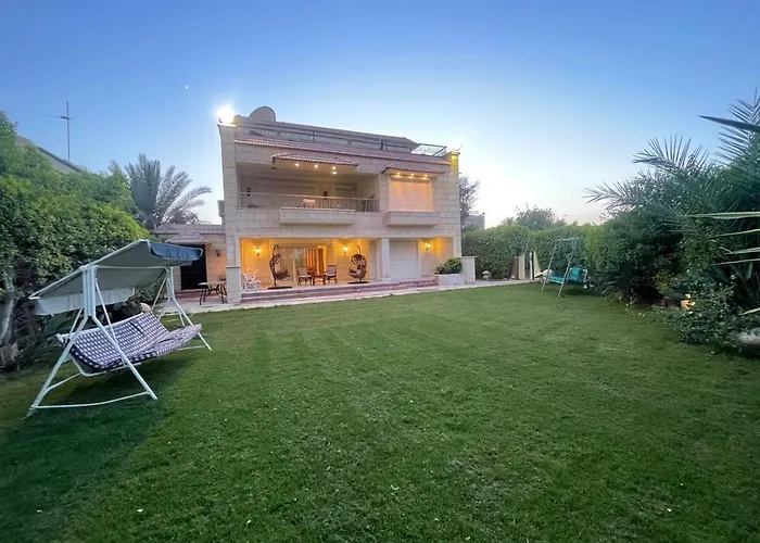 Spacious Family With Garden, Rooftop & Sea Views Ain Sukhna