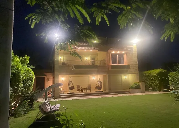 Villa Spacious Family With Garden, Rooftop & Sea Views Ain Sukhna