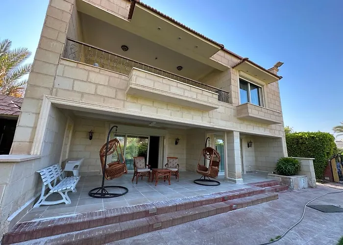 Spacious Family With Garden, Rooftop & Sea Views Ain Sukhna
